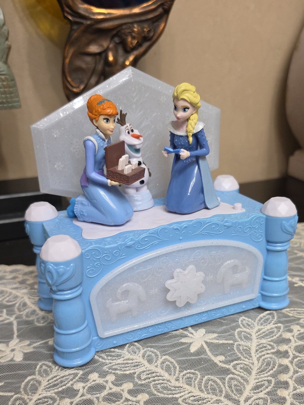 Blue Frozen-Inspired Musical Jewelry Box with Anna, Elsa & Olaf Figures 2018